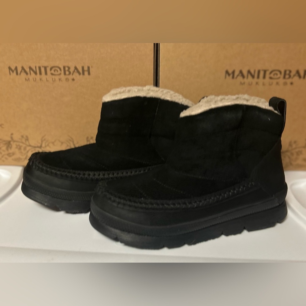 Manitobah Woman’s WP Pacific Insulated Black Pull On Puffer Boots 7, 7.5 or 8 - Picture 1 of 11